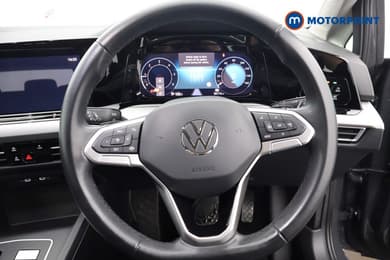 Volkswagen Golf Life Automatic Diesel Estate - Stock Number (1689240) - 1st supplementary image