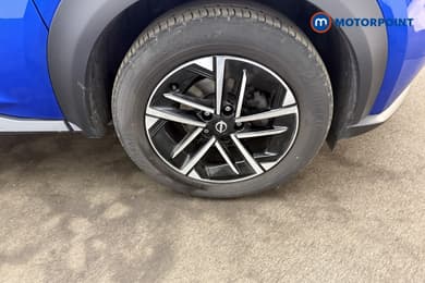 Nissan Juke N-Connecta Manual Petrol SUV - Stock Number (1687223) - 23rd supplementary image