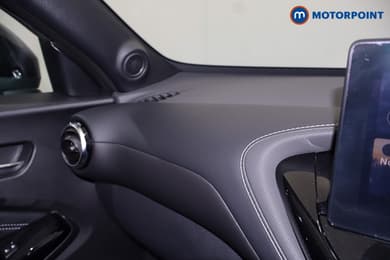 Nissan Juke Tekna Automatic Petrol-Electric Hybrid SUV - Stock Number (1687978) - 16th supplementary image