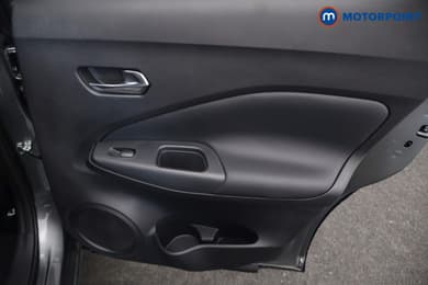 Nissan Juke Tekna Automatic Petrol-Electric Hybrid SUV - Stock Number (1687978) - 27th supplementary image