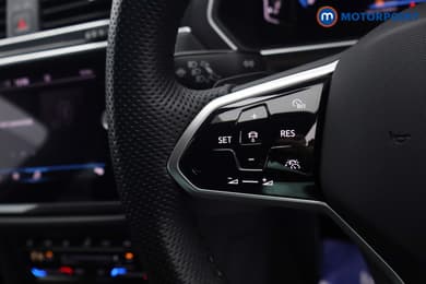 Volkswagen Tiguan R-Line Automatic Petrol SUV - Stock Number (1690116) - 3rd supplementary image