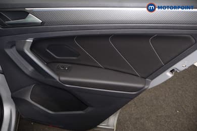 Volkswagen Tiguan R-Line Automatic Petrol SUV - Stock Number (1690116) - 25th supplementary image