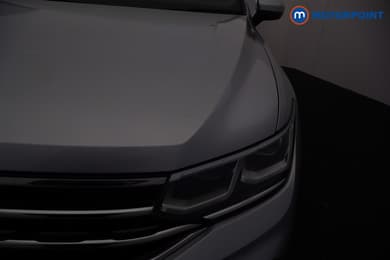Volkswagen Tiguan R-Line Automatic Petrol SUV - Stock Number (1690116) - 38th supplementary image
