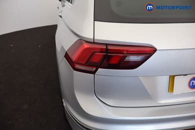 Volkswagen Tiguan R-Line Automatic Petrol SUV - Stock Number (1690116) - 41st supplementary image