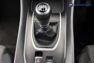 Nissan Qashqai N-Connecta Manual Petrol SUV - Stock Number (1692240) - 8th supplementary image