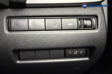 Nissan Qashqai N-Connecta Manual Petrol SUV - Stock Number (1692240) - 18th supplementary image