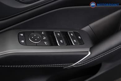 Nissan Qashqai N-Connecta Automatic Petrol-Electric Hybrid SUV - Stock Number (1692518) - 23rd supplementary image