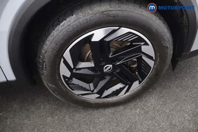 Nissan Qashqai N-Connecta Automatic Petrol-Electric Hybrid SUV - Stock Number (1692518) - 35th supplementary image