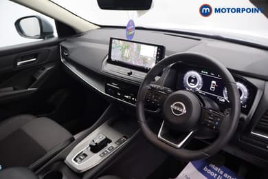 Nissan Qashqai N-Connecta Automatic Petrol-Electric Hybrid SUV - Stock Number (1692518) - 1st supplementary image