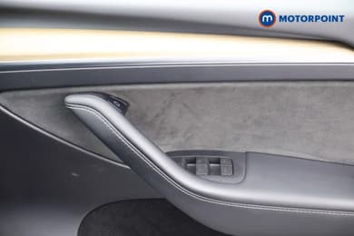 Tesla Model Y Long Range Automatic Electric SUV - Stock Number (1692910) - 8th supplementary image