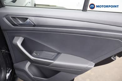 Volkswagen T-Roc R-Line Automatic Diesel SUV - Stock Number (1683105) - 19th supplementary image