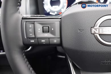 Nissan Qashqai N-Connecta Manual Petrol SUV - Stock Number (1683568) - 2nd supplementary image