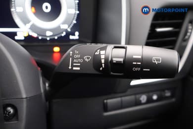 Nissan Qashqai N-Connecta Manual Petrol SUV - Stock Number (1683568) - 5th supplementary image