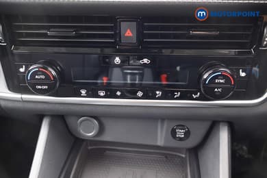 Nissan Qashqai N-Connecta Manual Petrol SUV - Stock Number (1683568) - 8th supplementary image