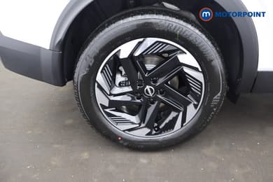 Nissan Qashqai N-Connecta Manual Petrol SUV - Stock Number (1683568) - 20th supplementary image