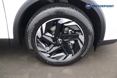 Nissan Qashqai N-Connecta Manual Petrol SUV - Stock Number (1683568) - 21st supplementary image