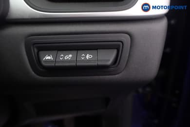 Renault Captur Iconic Manual Petrol SUV - Stock Number (1687315) - 9th supplementary image