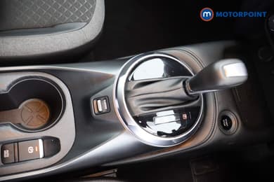 Nissan Juke N-Connecta Automatic Petrol-Electric Hybrid SUV - Stock Number (1691489) - 9th supplementary image