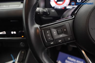 Nissan Qashqai N-Connecta Manual Petrol SUV - Stock Number (1692749) - 3rd supplementary image