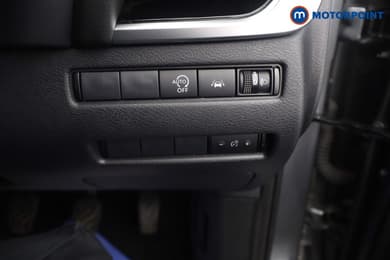 Nissan Qashqai N-Connecta Manual Petrol SUV - Stock Number (1692749) - 6th supplementary image