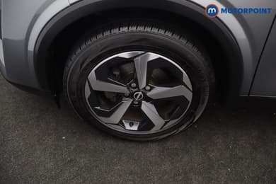 Nissan Qashqai N-Connecta Manual Petrol SUV - Stock Number (1692749) - 32nd supplementary image