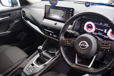 Nissan Qashqai N-Connecta Manual Petrol SUV - Stock Number (1692749) - 1st supplementary image